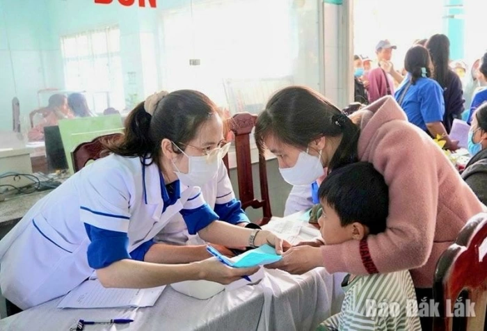 Youth roll out vibrant activities to celebrate the success of the 14th National Party Congress