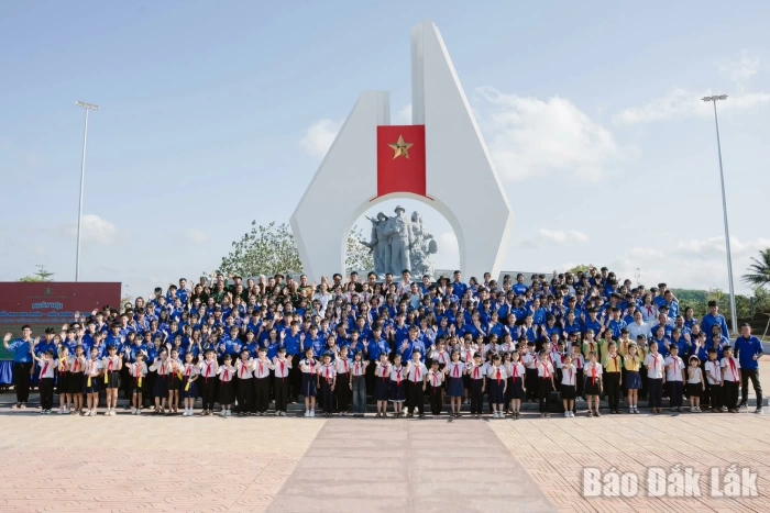 Promoting the role of the Youth Union in the new phase