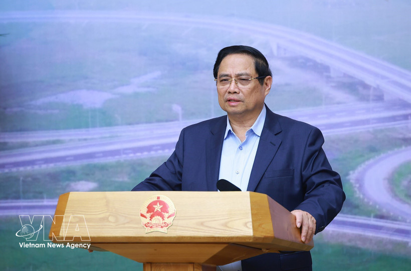 Prime Minister urges faster progress on key transport projects