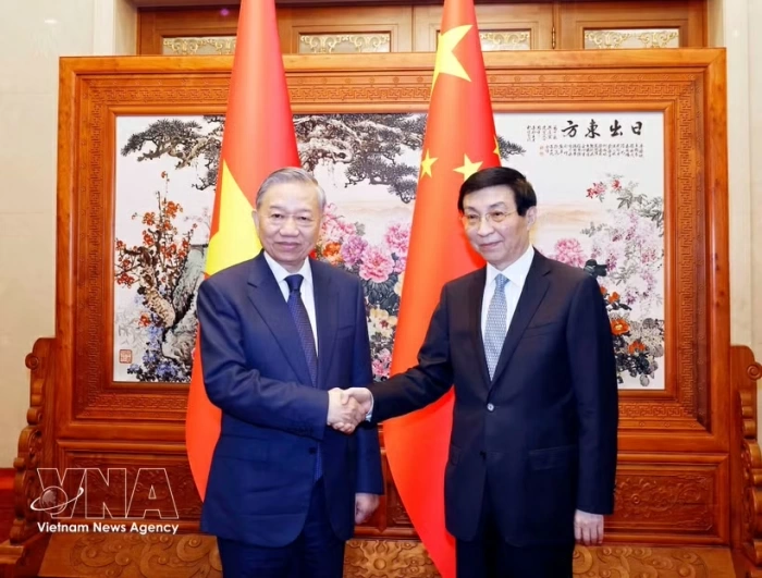 Vietnam's top leader meets with Chairman of Chinese People’s Political Consultative Conference