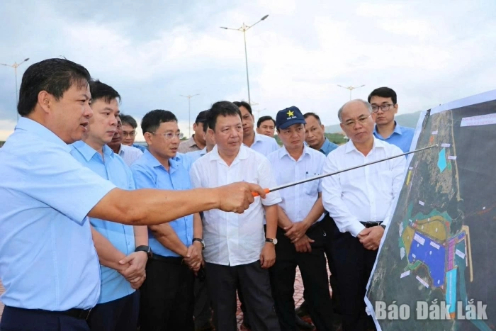Accelerating key projects in South Phu Yen Economic Zone