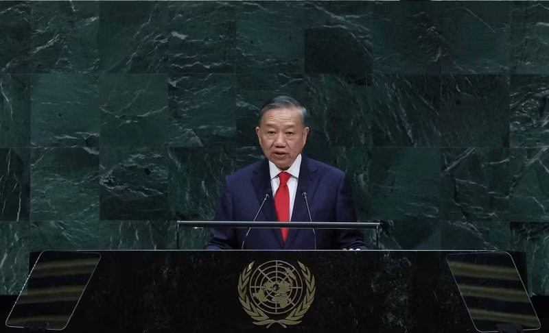 Top Vietnamese leader makes suggestions for managing global change at UNGA 81
