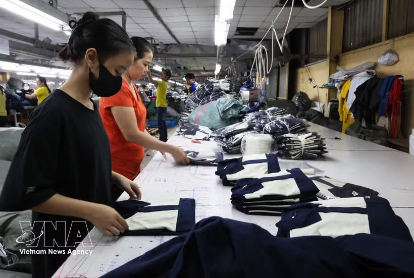 Viet Nam’s manufacturing, labour market show positive signs
