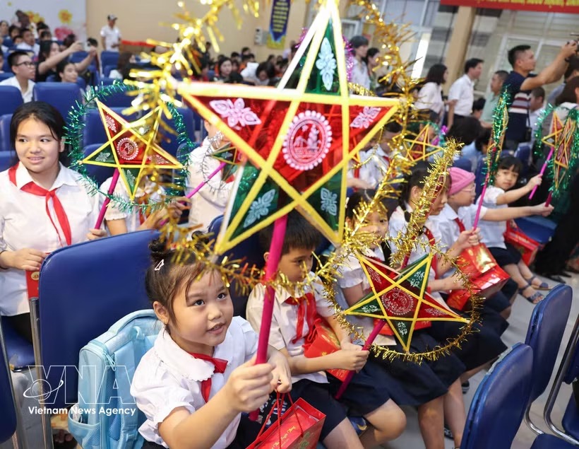 General Secretary and President To Lam sends mid-Autumn festival letter to children