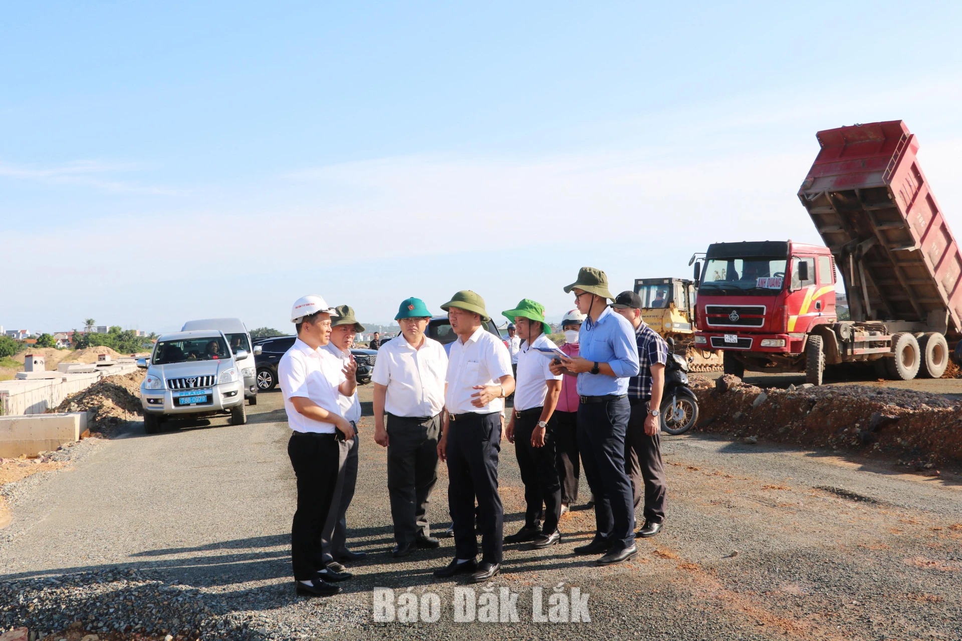Provincial leaders inspect project progress
