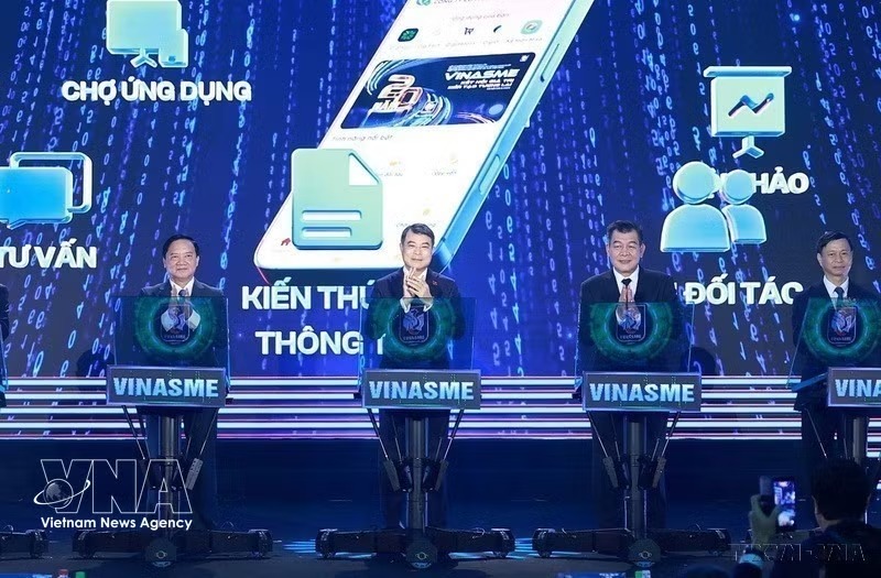 Vietnamese businesses, entrepreneurs make growing contributions to national development
